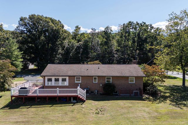 2466 LITTLE GAP RD, Elkton, VA 22827