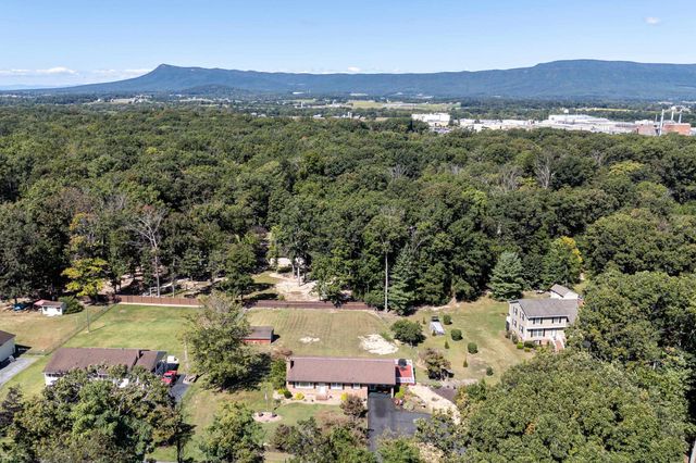 2466 LITTLE GAP RD, Elkton, VA 22827