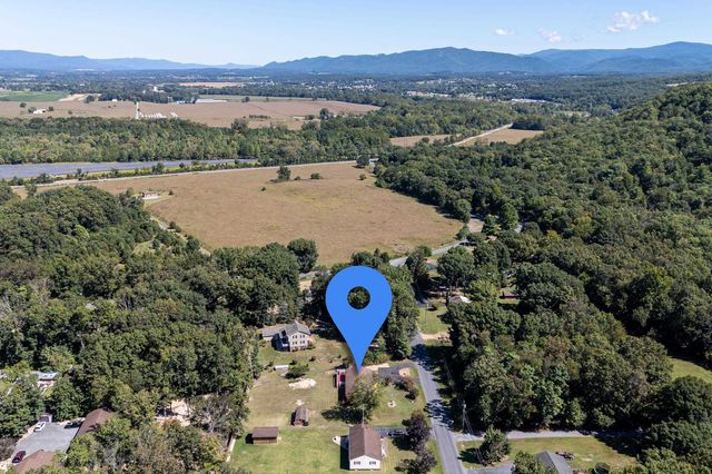 2466 LITTLE GAP RD, Elkton, VA 22827