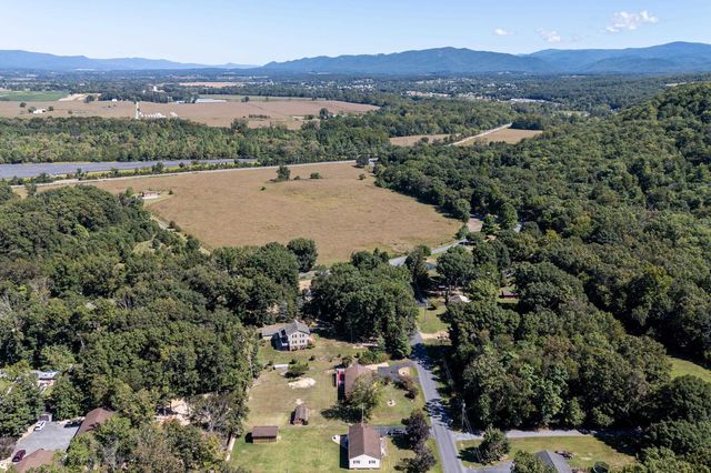 2466 LITTLE GAP RD, Elkton, VA 22827