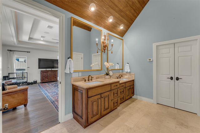 3605 Douglas DR, Horseshoe Bay, TX 78657