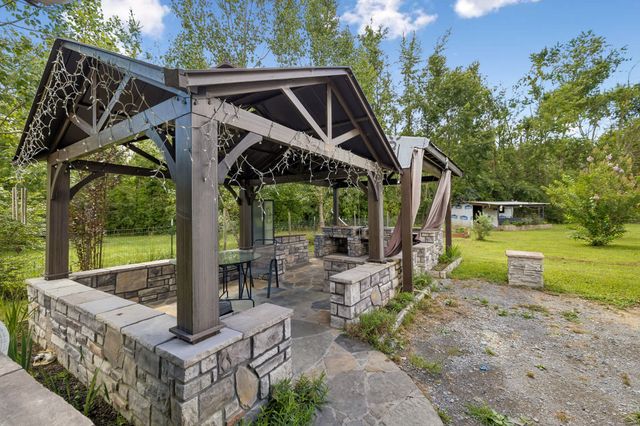 5094 Spring Creek Ln, Lafayette, TN 37083