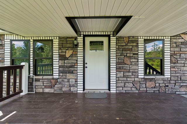 5094 Spring Creek Ln, Lafayette, TN 37083