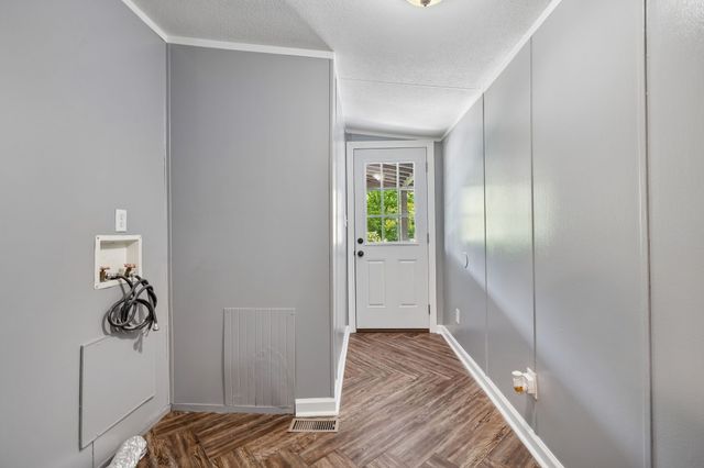 5094 Spring Creek Ln, Lafayette, TN 37083