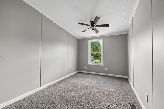 5094 Spring Creek Ln, Lafayette, TN 37083