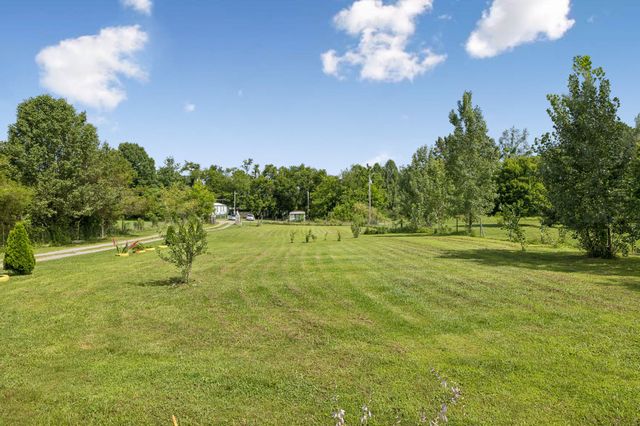 5094 Spring Creek Ln, Lafayette, TN 37083