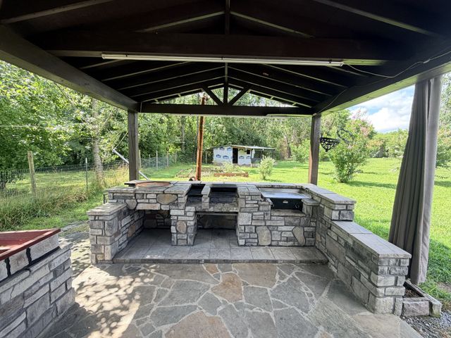 5094 Spring Creek Ln, Lafayette, TN 37083