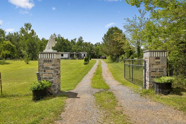 5094 Spring Creek Ln, Lafayette, TN 37083