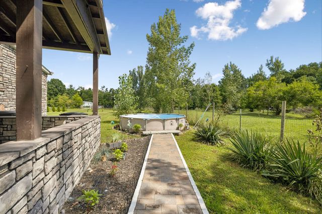 5094 Spring Creek Ln, Lafayette, TN 37083