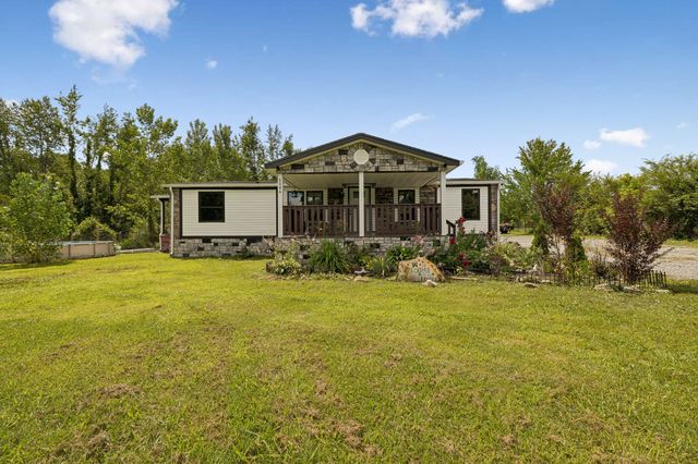 5094 Spring Creek Ln, Lafayette, TN 37083