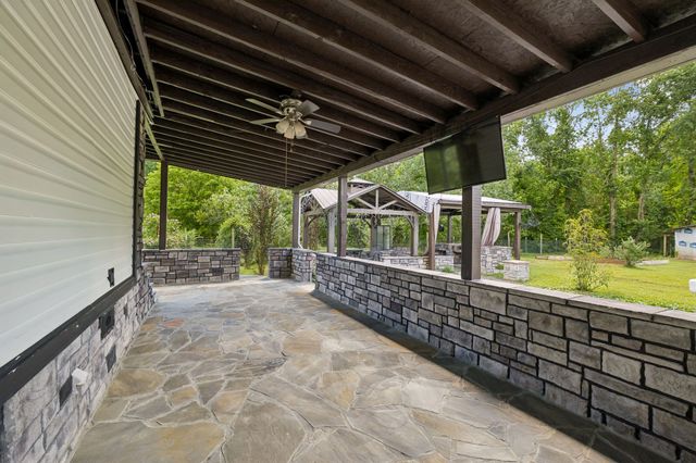 5094 Spring Creek Ln, Lafayette, TN 37083
