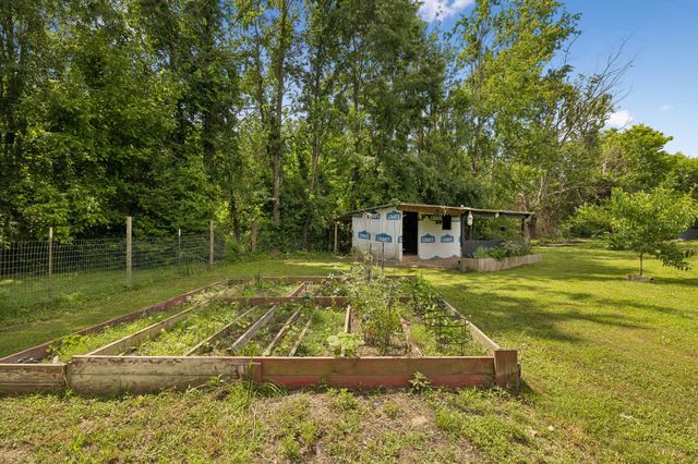 5094 Spring Creek Ln, Lafayette, TN 37083