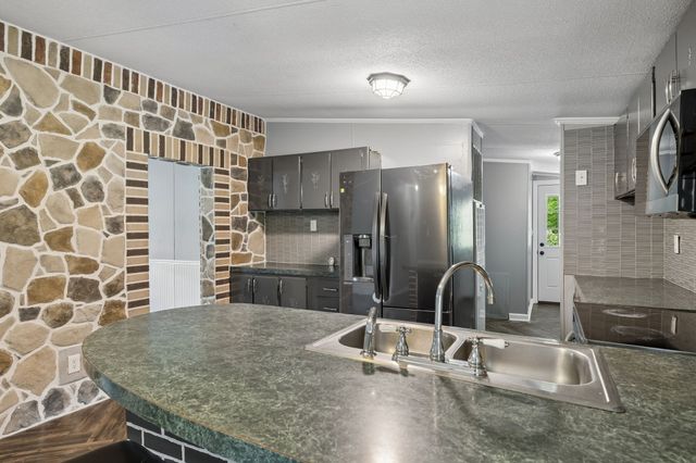 5094 Spring Creek Ln, Lafayette, TN 37083