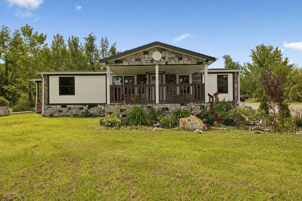 5094 Spring Creek Ln, Lafayette, TN 37083