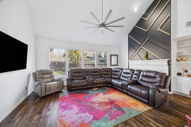 2818 Maple Bend Drive, Houston, TX 77345