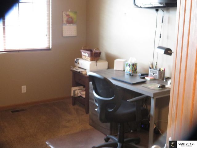 2509 Aberdeen Drive, Papillion, NE 68133