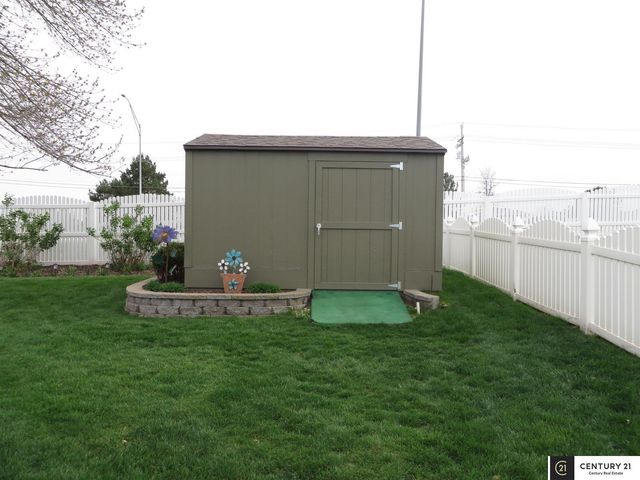 2509 Aberdeen Drive, Papillion, NE 68133