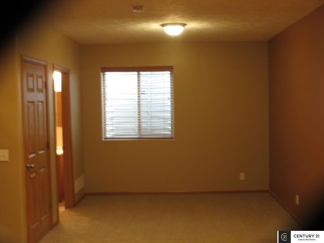 2509 Aberdeen Drive, Papillion, NE 68133