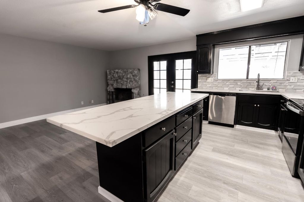 1418 Woodcreek Way, Stockton, CA 95209
