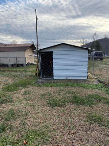4302 E 904 Highway, Williamsburg, KY 40769