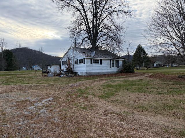 4302 E 904 Highway, Williamsburg, KY 40769