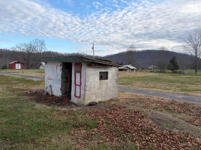 4302 E 904 Highway, Williamsburg, KY 40769