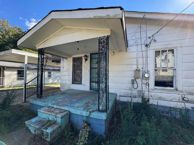 415 Myrtle St, Camden, AR 71701