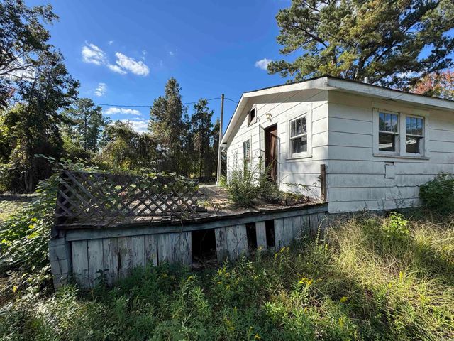 415 Myrtle St, Camden, AR 71701