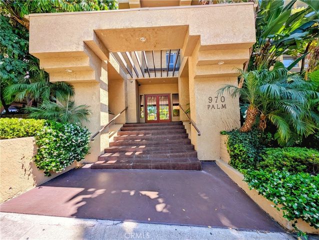 970 Palm Avenue 215, West Hollywood, CA 90069