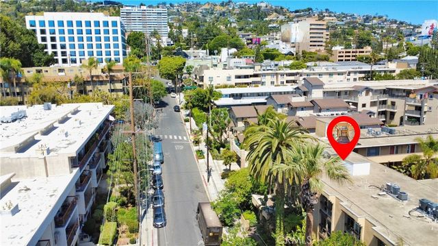 970 Palm Avenue 215, West Hollywood, CA 90069