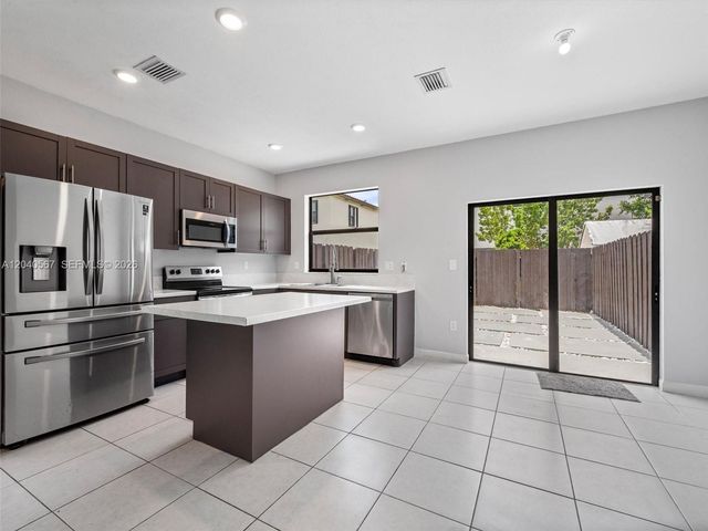 11860 SW 245th Terrace, Homestead, FL 33032
