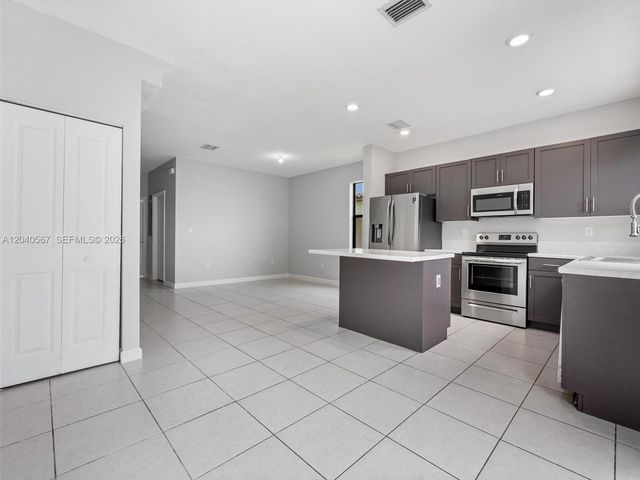 11860 SW 245th Terrace, Homestead, FL 33032