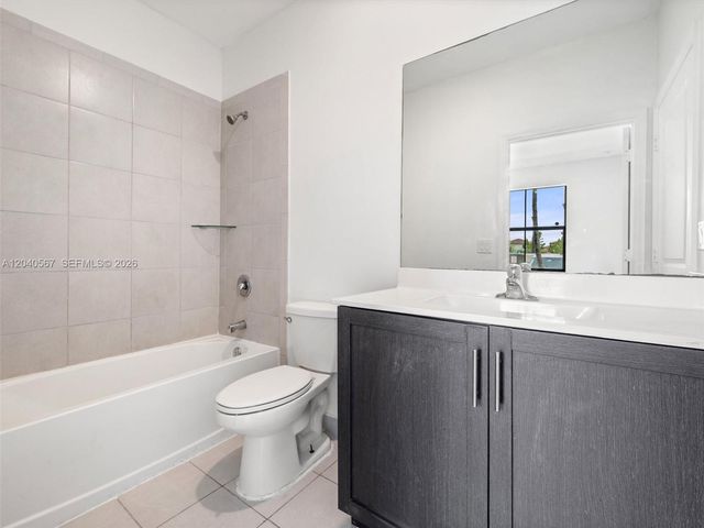 11860 SW 245th Terrace, Homestead, FL 33032