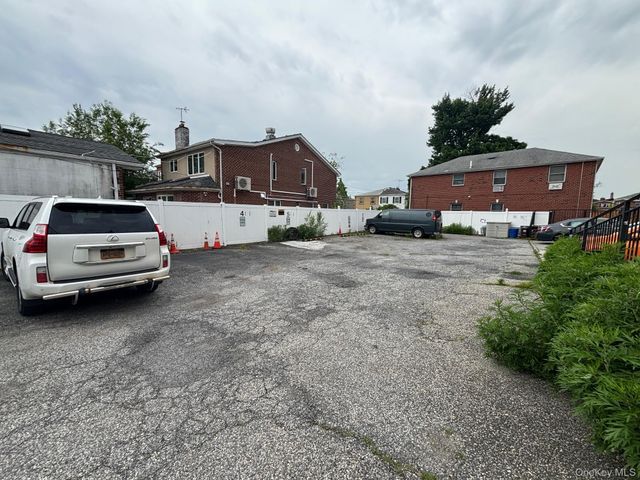 199-08 47 Avenue 1st Floor, Flushing, NY 11358