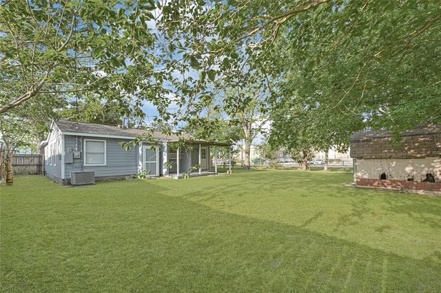 7401 Carrie Lane, Deer Park, TX 77536