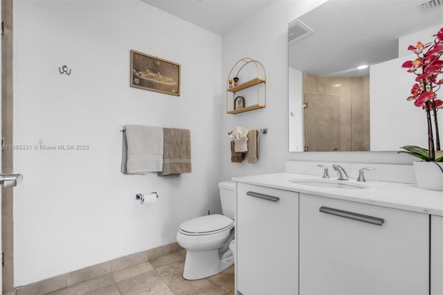 1060 Brickell Ave 3601, Miami, FL 33131