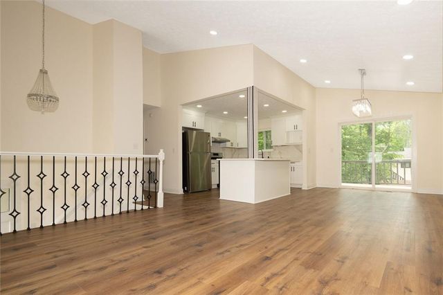 10175 Old Woodland Entry, Johns Creek, GA 30022