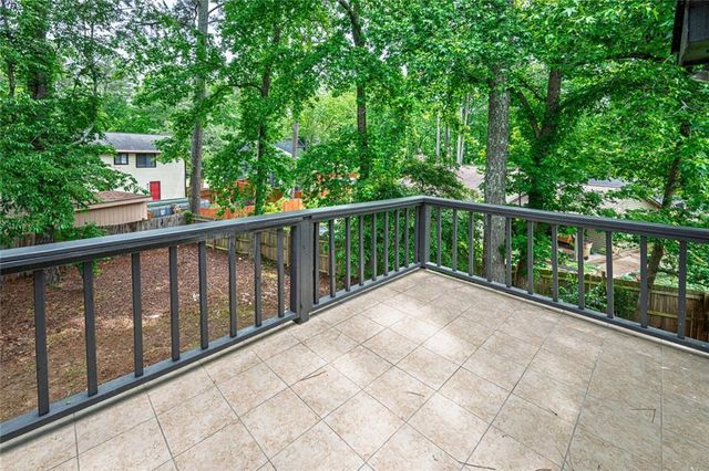 10175 Old Woodland Entry, Johns Creek, GA 30022