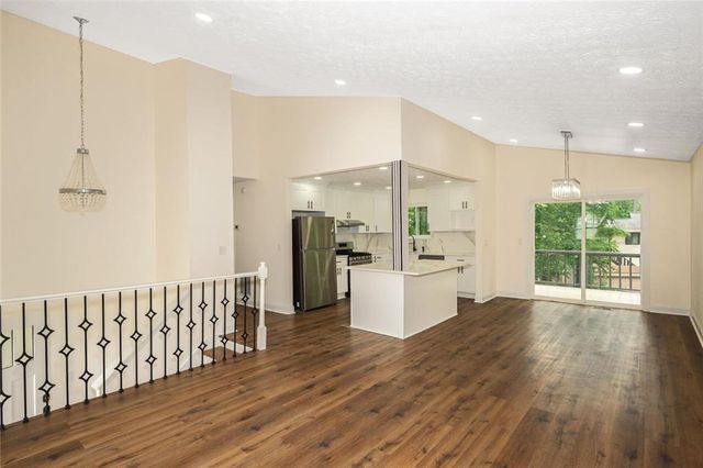 10175 Old Woodland Entry, Johns Creek, GA 30022