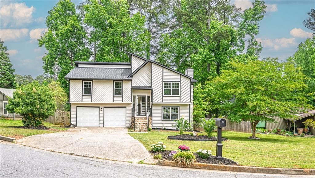 10175 Old Woodland Entry, Johns Creek, GA 30022