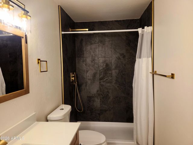 4600 N 68TH Street 304, Scottsdale, AZ 85251