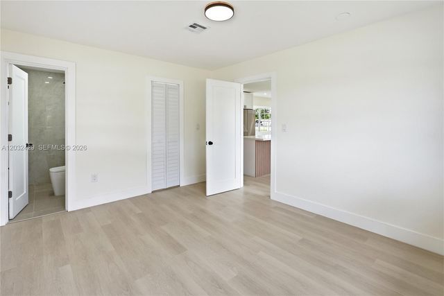 701 NW 176th Ter, Miami Gardens, FL 33169