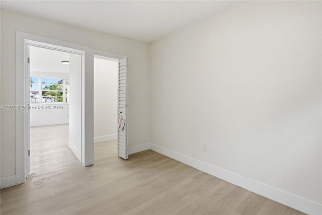 701 NW 176th Ter, Miami Gardens, FL 33169