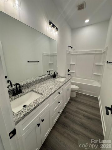 331 E Lowrance Avenue, Mooresville, NC 28115