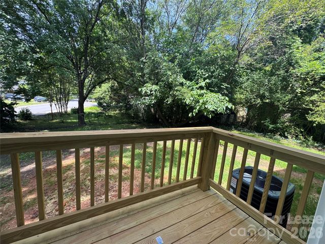 331 E Lowrance Avenue, Mooresville, NC 28115