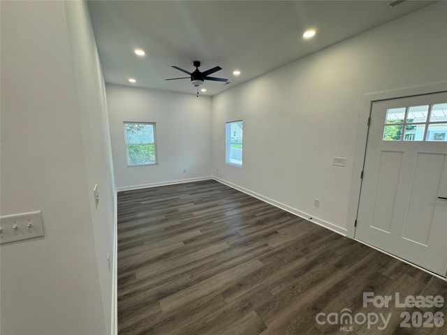 331 E Lowrance Avenue, Mooresville, NC 28115