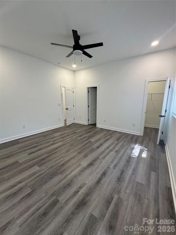 331 E Lowrance Avenue, Mooresville, NC 28115