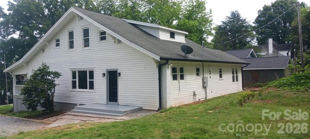 105 N Inman Avenue, Bessemer City, NC 28016