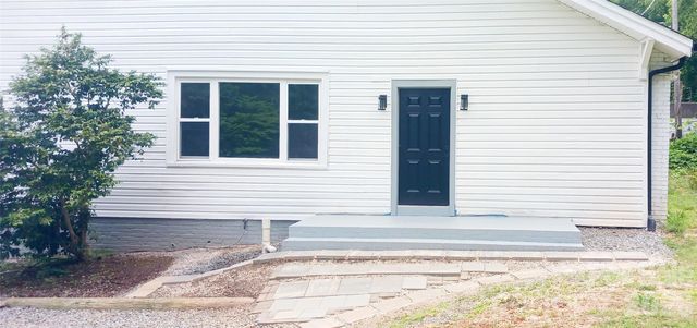 105 N Inman Avenue, Bessemer City, NC 28016