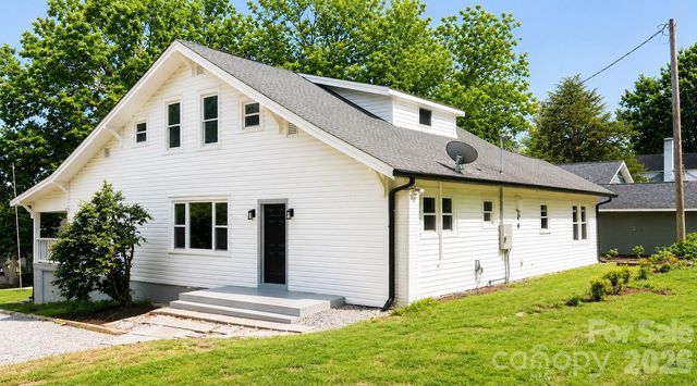 105 N Inman Avenue, Bessemer City, NC 28016